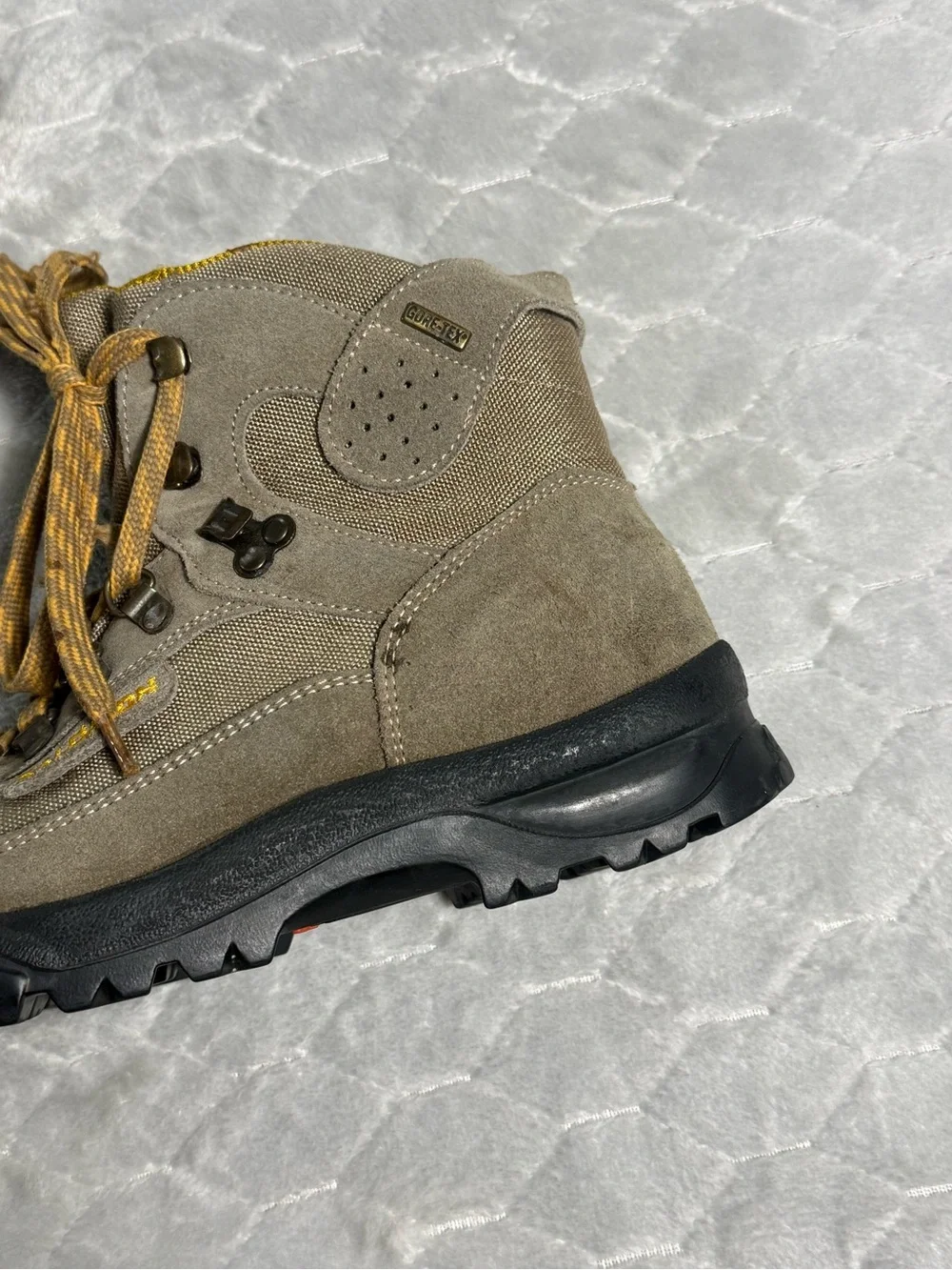Salomon Gore-Tex Waterproof Hiking Boots Womens 7‎ EU 38⅔ Backpacking